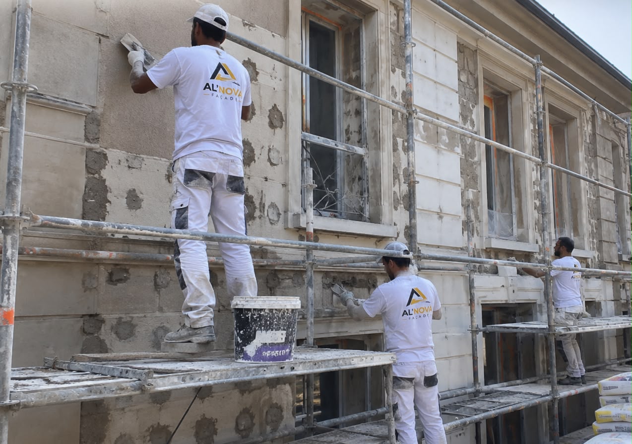 Ravalement de façade réalisé par AL'NOVA Façade à Mâcon